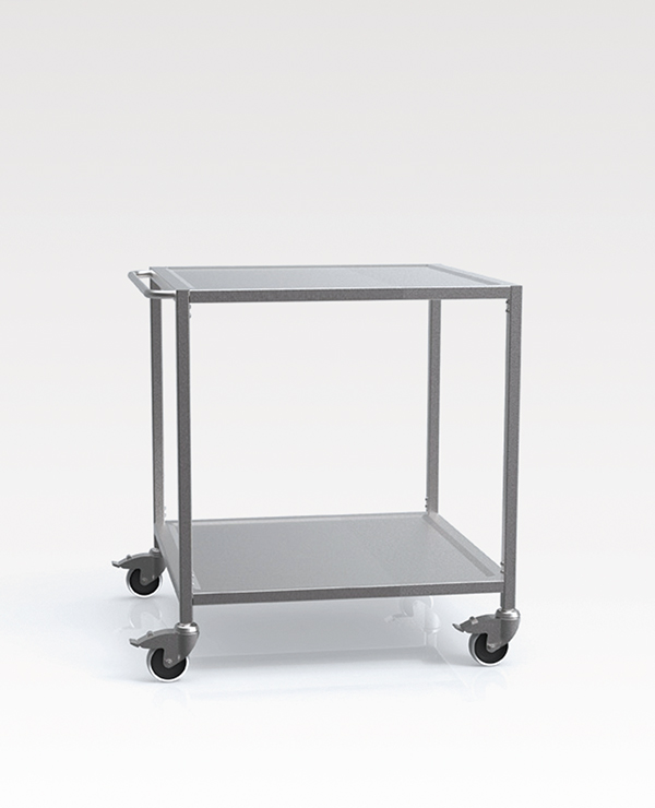 Metallwagen mit zwei Ablagen und Rollen, verwendet zum Beladen von Feuerwehr-Ausrüstung in eine Ausrüstungswaschmaschine.